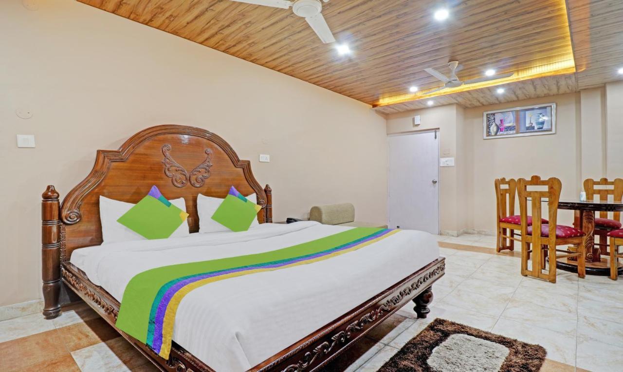 Hotel Vikrant Pinjaur Εξωτερικό φωτογραφία